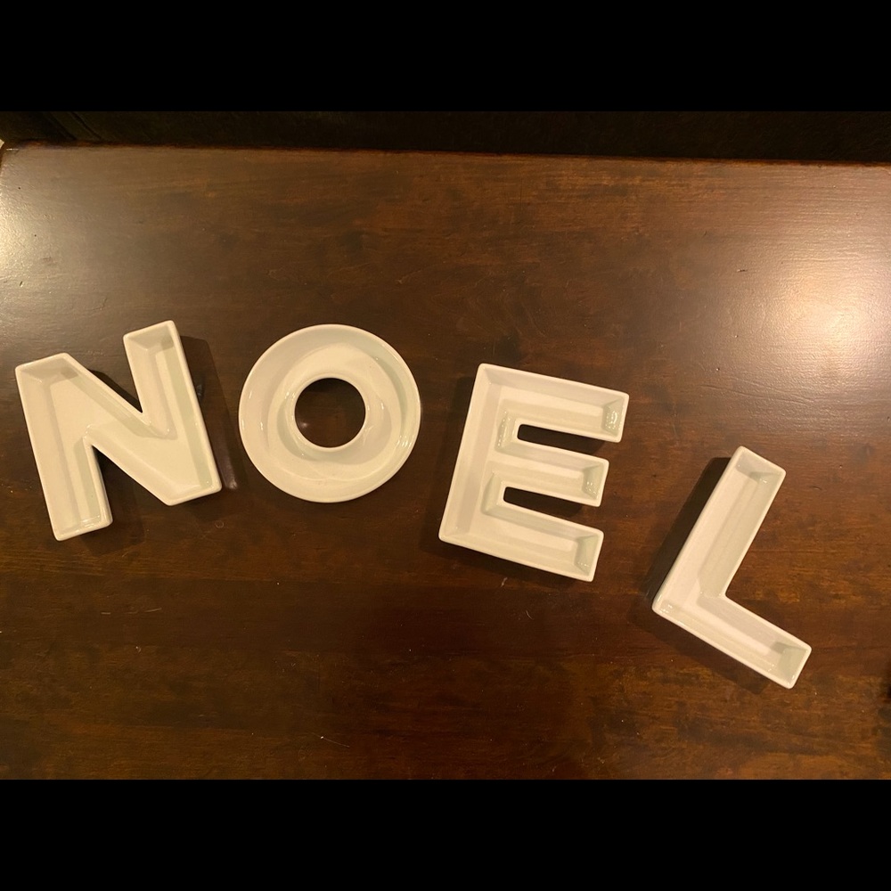 Shallow,  letter shaped bowls.